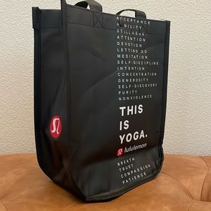 Lululemon shopping bag
